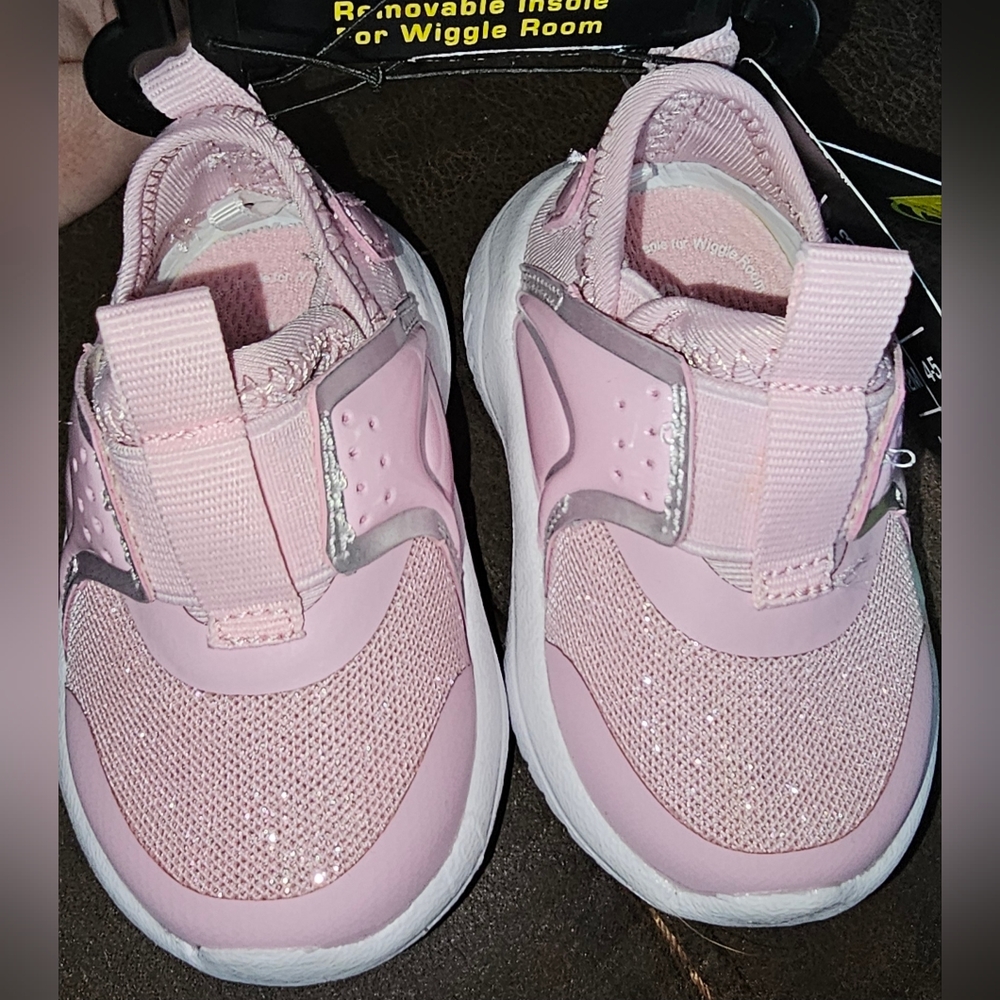 NWT Infant Girls Size 2 Hard Sole Sneakers